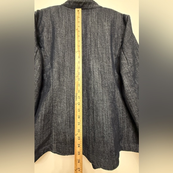 Chico’s Additions Scalloped Embroidered Denim Jacket Sz 3 (XL) - Picture 5 of 8